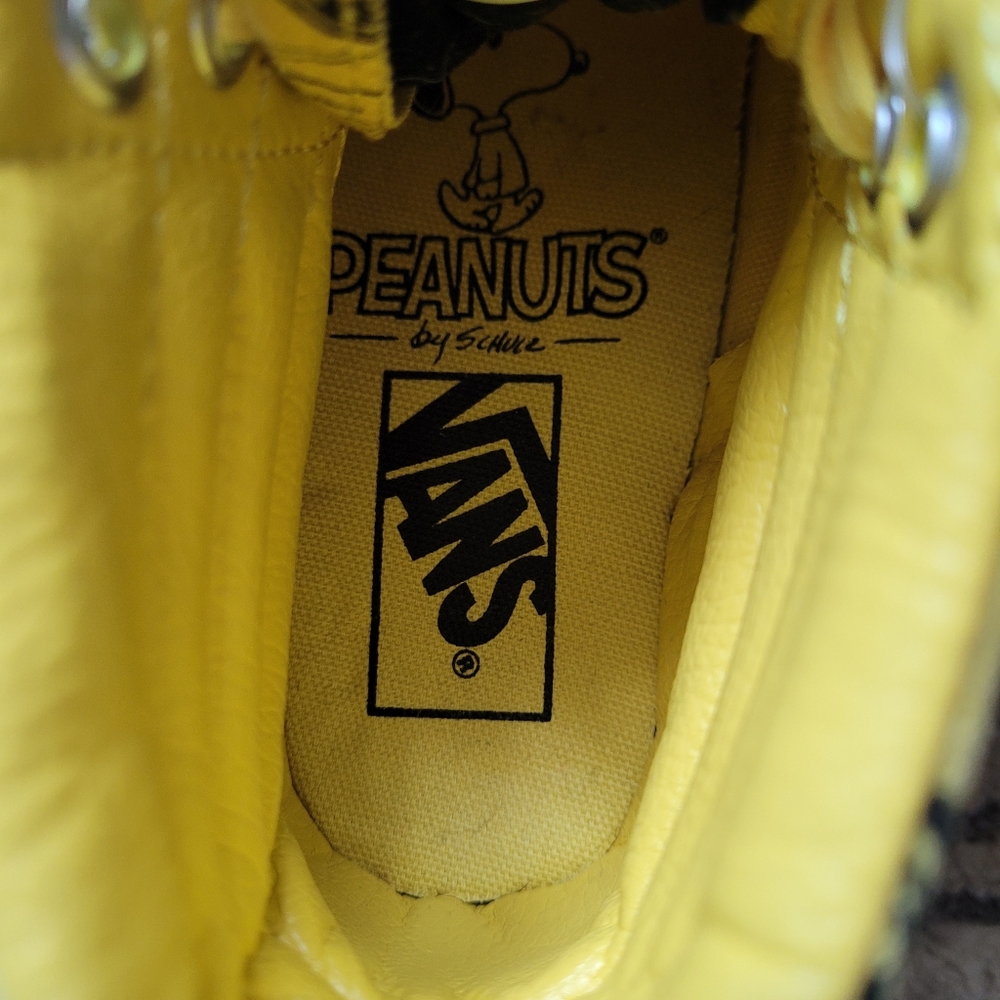 Vans Peanuts x Sk8-Hi 'Charlie Brown Maize… - Picture 7 of 12